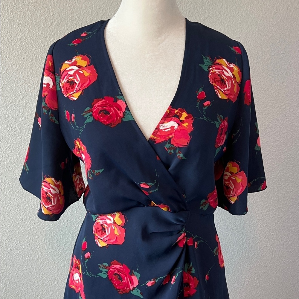 Aritzia Babaton High Low Faux Wrap Flutter Sleeve Dress Blue Floral Size 2